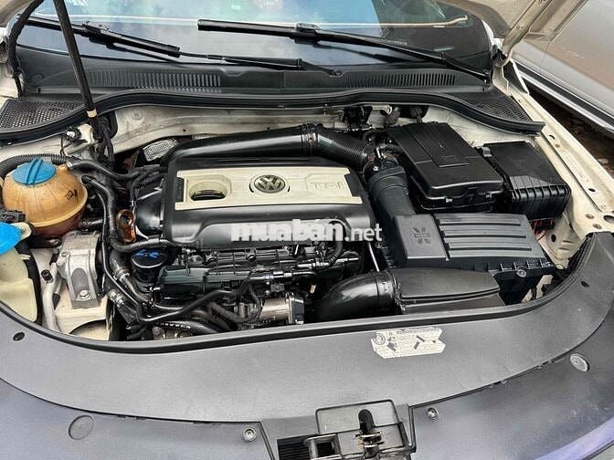 Volkswagen Passat 2010 2.0 AT - 100000 km