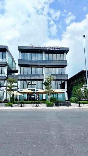 Nhà ngay mặt sông Trần Quý Kiên, DT 322m2 (16 x 20), XD mới Hầm 7 Tầng