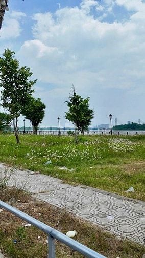 Nhà ngay mặt sông Trần Quý Kiên, DT 322m2 (16 x 20), XD mới Hầm 7 Tầng