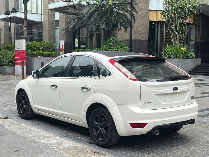 Ford Focus Trend 2011 số tự động 5 chỗ