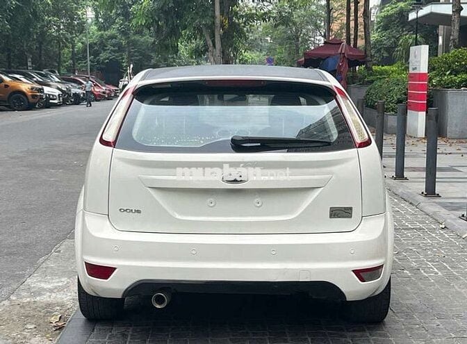 Ford Focus Trend 2011 số tự động 5 chỗ