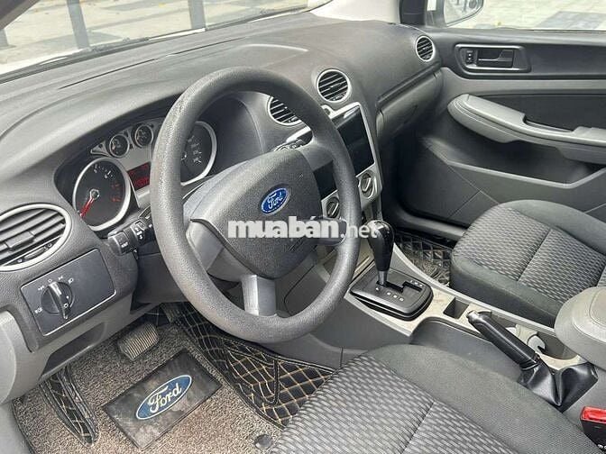Ford Focus Trend 2011 số tự động 5 chỗ