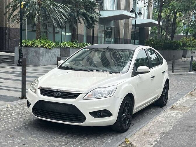 Ford Focus Trend 2011 số tự động 5 chỗ