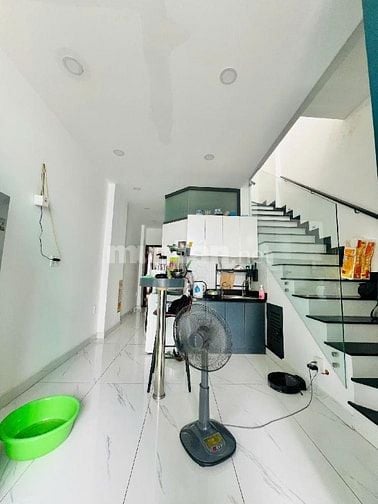 Bán nhà hẻm xe tải 5TỶ65 Nguyễn Phúc Nguyên, P9, Q3, DT: 51m2, 1T5L