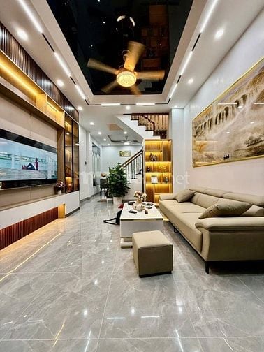 Bán Nhà Gần Phố, Kim Hoa, Đống Đa 38m, 4 tầng, mt 4.1m, giá 11.8 tỷ.