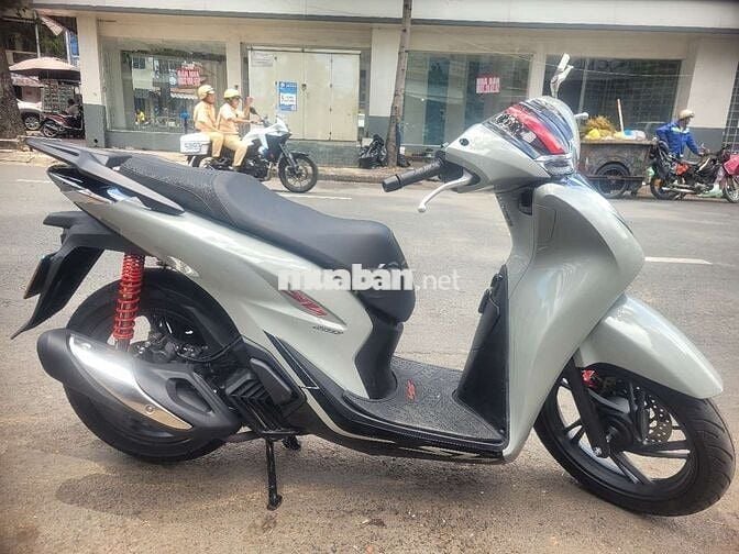 Sh 160 đời 2023 odo 3k bstp chính chủ công chứng
