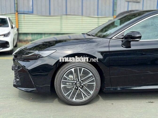 Toyota Camry 2025 – Giao Ngay – Ưu Đãi Lớn