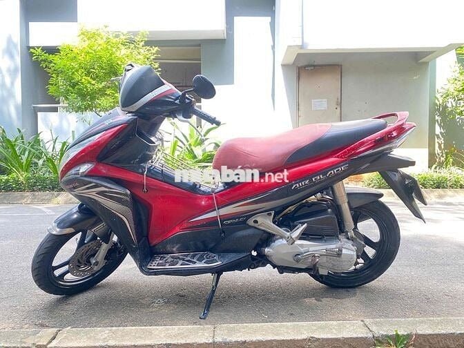 Bán Air Blade 2011 – Xe chính chủ, máy êm, giá tốt