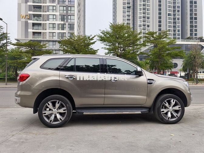 Ford Everest 2016 Titanium 2.2L 4x2 AT - 122000 km