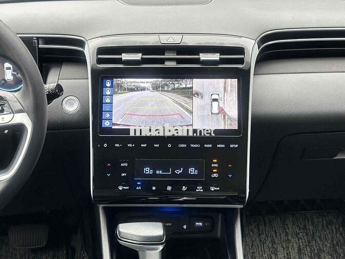 Hyundai Tucson 2.0 AT Đặc biệt - 2022