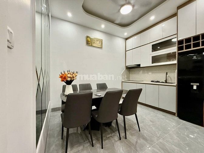 Bán Nhà Gần Phố, Kim Hoa, Đống Đa 38m, 4 tầng, mt 4.1m, giá 11.8 tỷ.