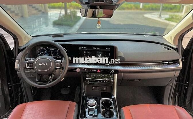 Kia Carnival 2022 2.2D Signature 7 ghế - 45000 km