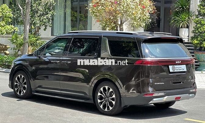 Kia Carnival 2022 2.2D Signature 7 ghế - 45000 km