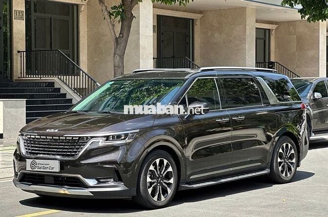 Kia Carnival 2022 2.2D Signature 7 ghế - 45000 km