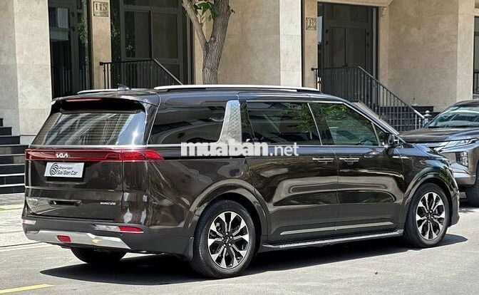 Kia Carnival 2022 2.2D Signature 7 ghế - 45000 km