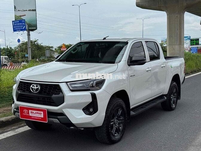 Hàng Hot Hilux tự động 2024 siêu lướt 9.000km