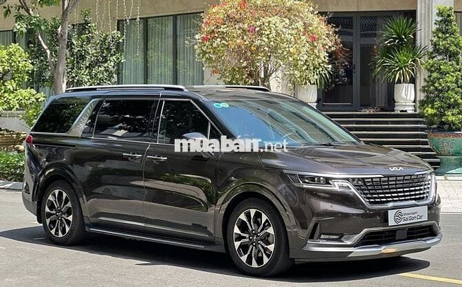 Kia Carnival 2022 2.2D Signature 7 ghế - 45000 km