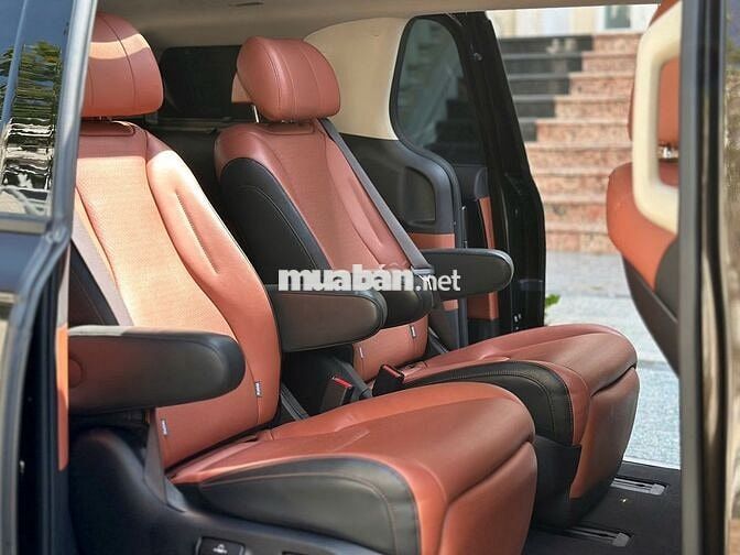 Kia Carnival 2022 2.2D Signature 7 ghế - 45000 km