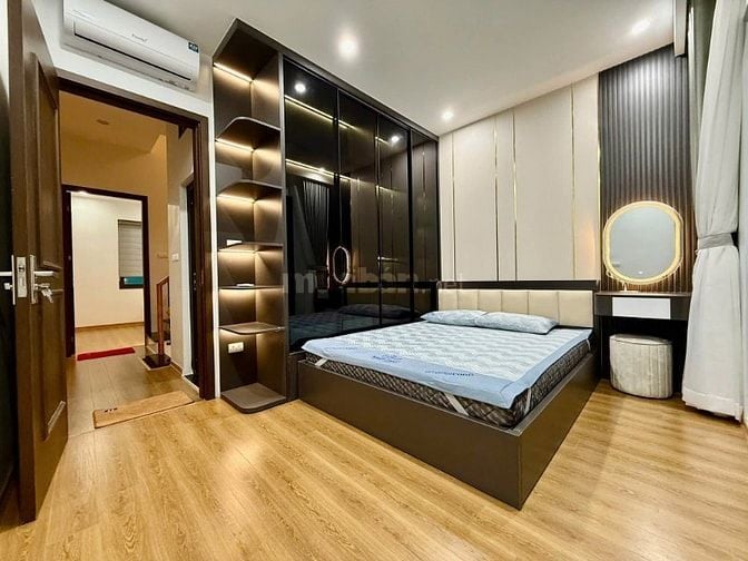 Bán Nhà Gần Phố, Kim Hoa, Đống Đa 38m, 4 tầng, mt 4.1m, giá 11.8 tỷ.