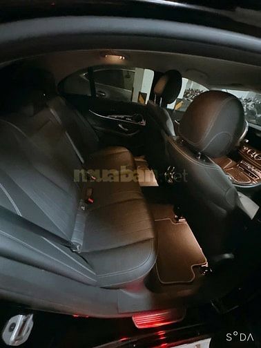 Bán Mercedes E200 12/2021 Xe Trùm Mền, Mới Như Hãng