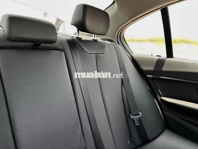 BMW 3 Series 2***00 km
