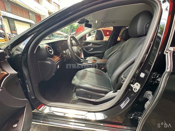 Bán Mercedes E200 12/2021 Xe Trùm Mền, Mới Như Hãng