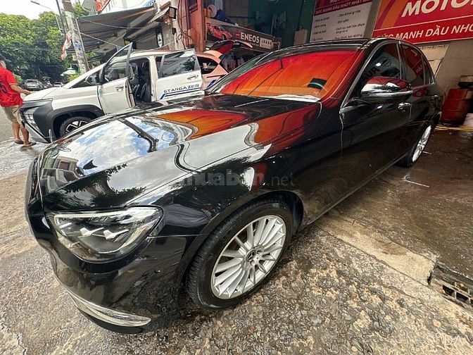 Bán Mercedes E200 12/2021 Xe Trùm Mền, Mới Như Hãng