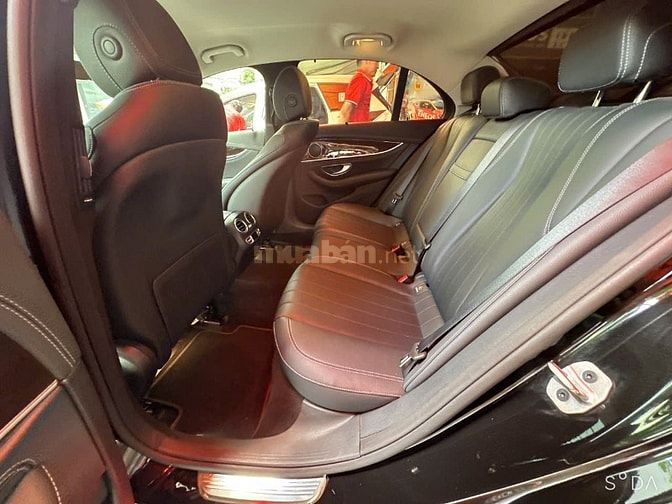 Bán Mercedes E200 12/2021 Xe Trùm Mền, Mới Như Hãng