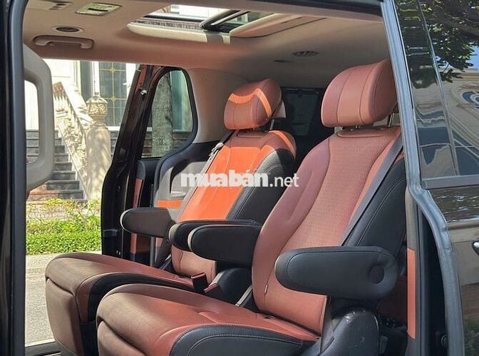 Kia Carnival 2022 2.2D Signature 7 ghế - 45000 km