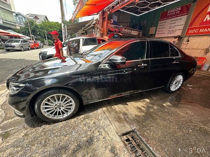 Bán Mercedes E200 12/2021 Xe Trùm Mền, Mới Như Hãng