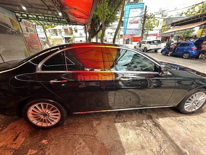 Bán Mercedes E200 12/2021 Xe Trùm Mền, Mới Như Hãng