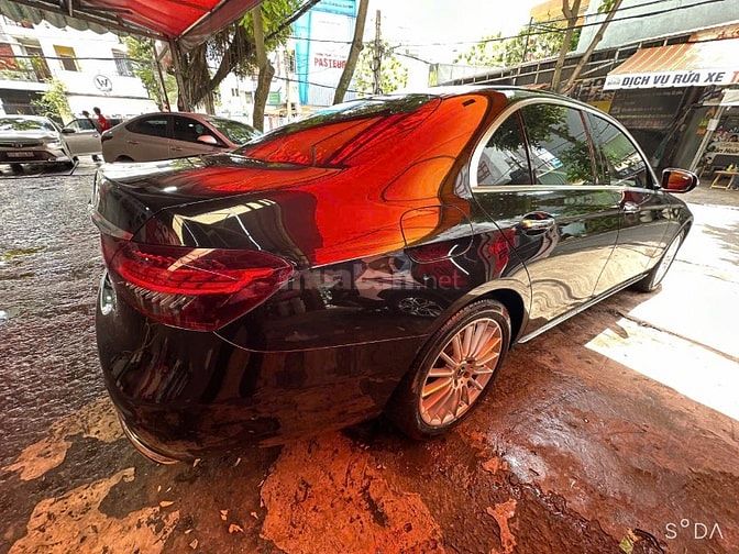 Bán Mercedes E200 12/2021 Xe Trùm Mền, Mới Như Hãng
