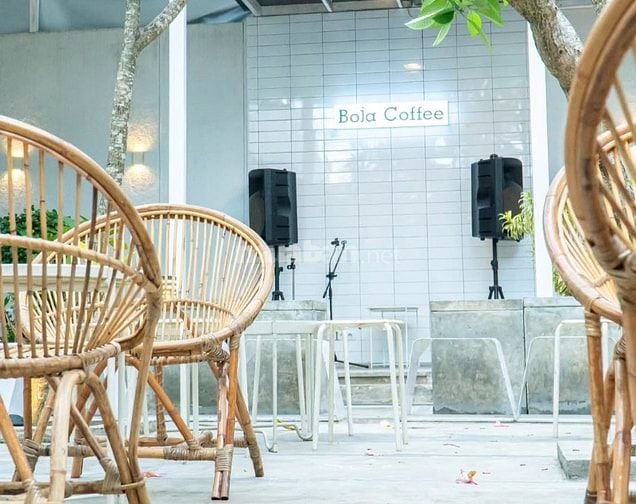 Boja coffee cần 2 bạn bán hàng và tính tiền cho khách