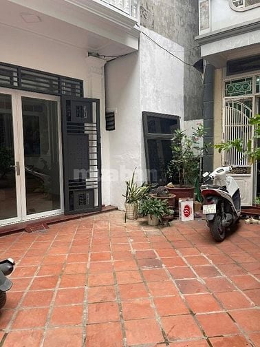 Nhà view đẹp, giá cực mềm tại đường Sơn Hưng, Tân Bình, giá 2tỷ5
