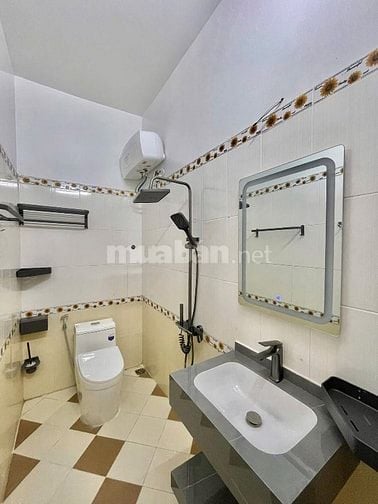 Nhà view đẹp, giá cực mềm tại đường Sơn Hưng, Tân Bình, giá 2tỷ5