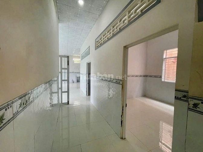 Bán Nhà Đẹp Tone Trắng ở Tỉnh Lộ 7 giá 990 Triệu Sổ Riêng DT 350m2