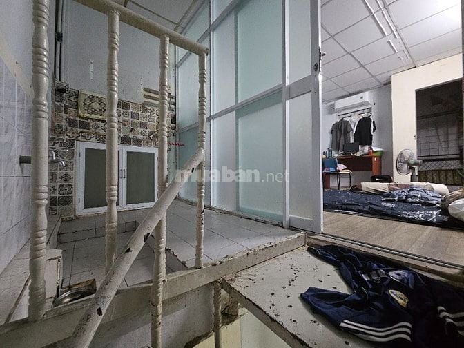 Nhà 3.5m x 6m cách MT 2 căn, gác suốt, điện nc nhà nước
