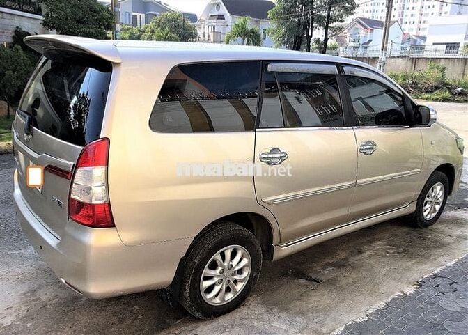 Bán xe nhà INNOVA 2015 E chính chủ còn Zin: 287tr
