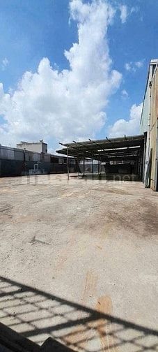 Cho thuê xưởng diện tích sử dụng 1000m, đã lợp 600m, còn lại sân và tờ
