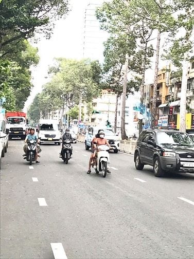 BÁN GẤP GÓC 2MT ĐC: 321D ĐƯỜNG TRẦN HƯNG ĐẠO - P.CÔ GIANG - Q.1 4 TẤM 