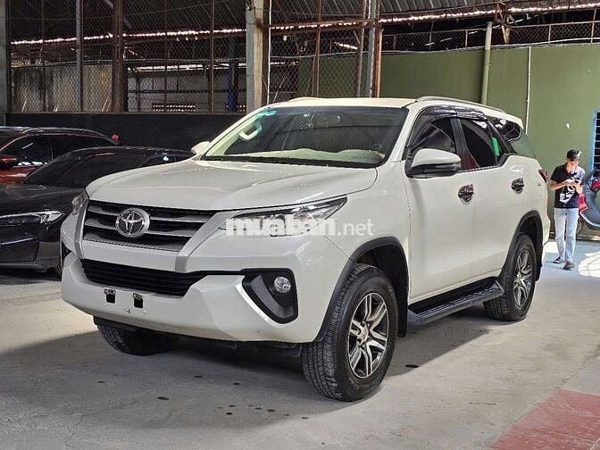 Toyota Fortuner 2.4G 4x2 nhập Indo xe cực kỳ đẹp.