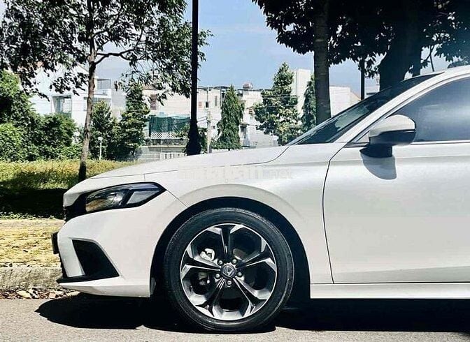 Honda Civic 2023 G 1.5 AT - 17000 km
