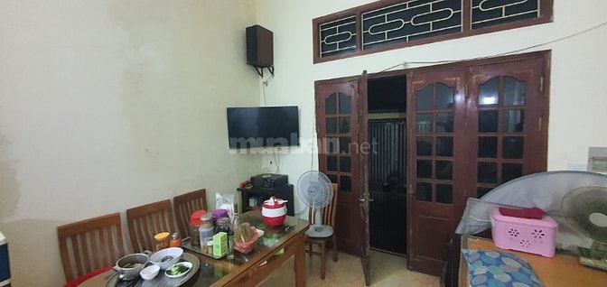 Bán 99m đất tặng nhà 3 tầng ngõ Hòa Bình 7 Minh Khai - HBT - MT 9.5m 