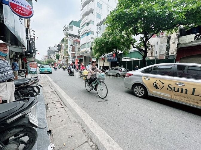 Bán nhà Bạch Mai Hai Bà Trưng 20m mặt phố 56m2 4 tầng 10.5 t.ỷ