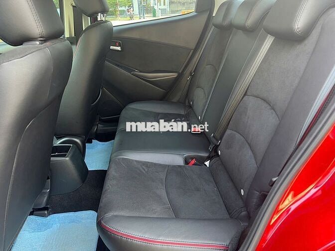 Mazda 2 2024 Luxury Màu đỏ - siêu lướt 2900km