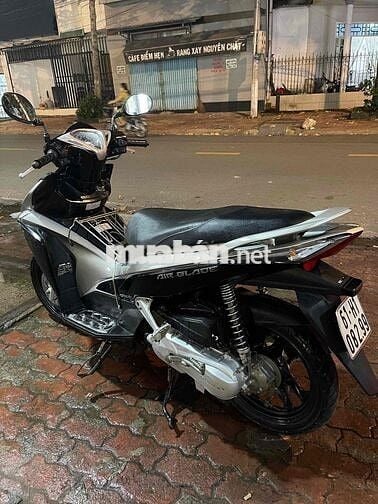 còn dư 2 xe ab2011 may rin êm ru  bs61 chính chủ