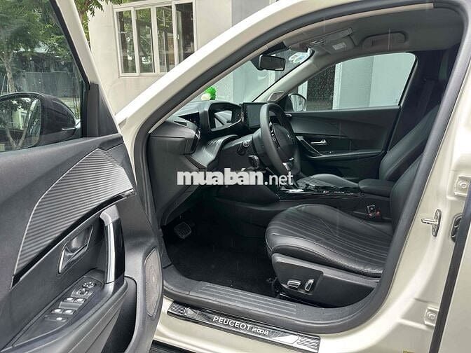 Peugeot 2008 2021 GT Line 1.2 AT - 56000 km