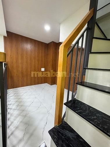 Cho thuê nhà nguyên căn đường Trần Hưng Đạo, PHường Cầu Kho, Quận 1