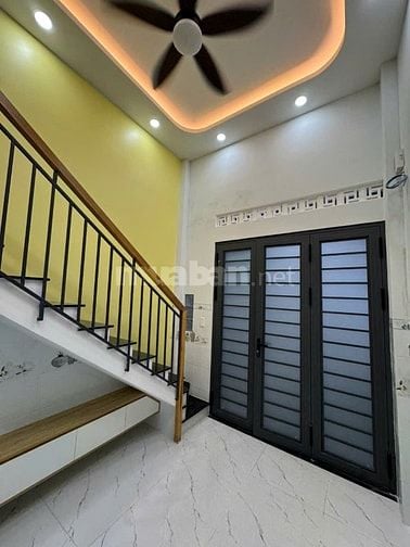 Cho thuê nhà nguyên căn đường Trần Hưng Đạo, PHường Cầu Kho, Quận 1