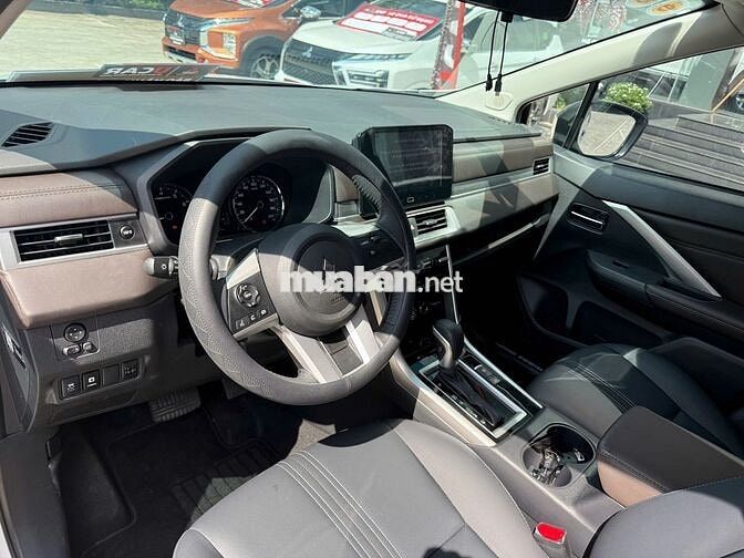 Mitsubishi Xpander Premium 2025 Trắng - Odo 600km